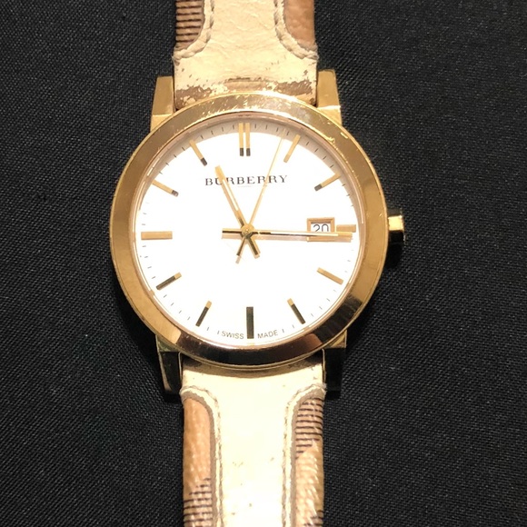 Burburry watch - Picture 1 of 3